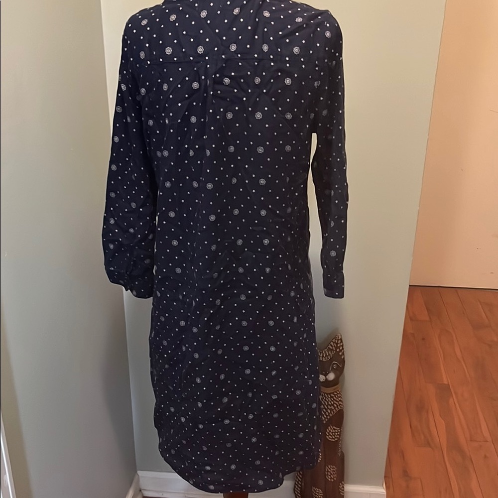 Old Navy Black and White Long Sleeve Plunge Dress - Picture 2 of 3
